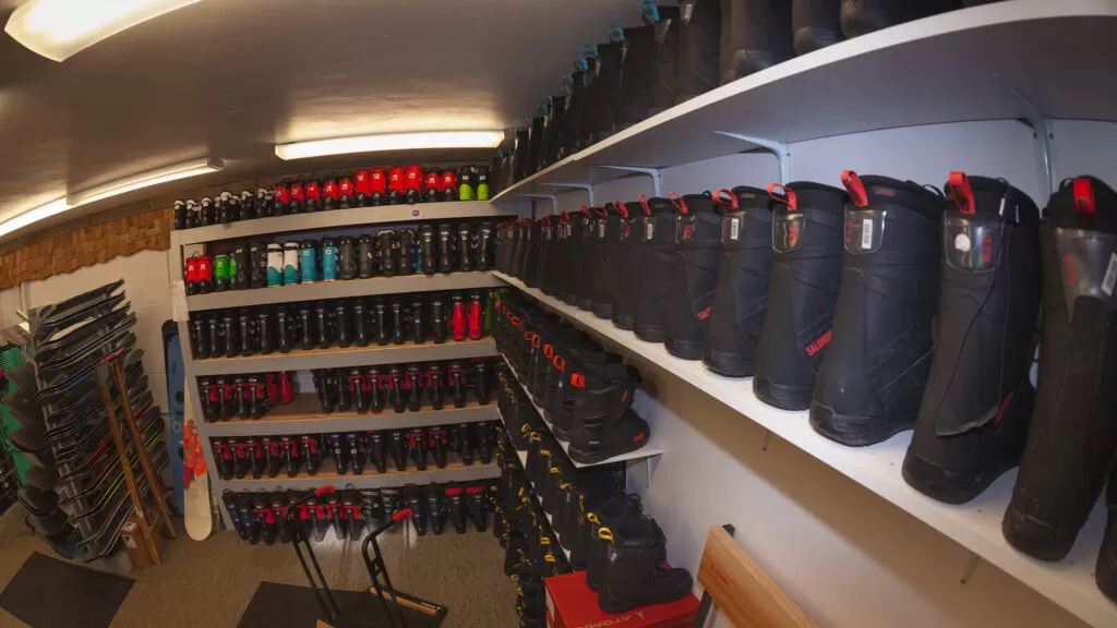 Salomon Snowboard Rental Boots at Eco Lounge