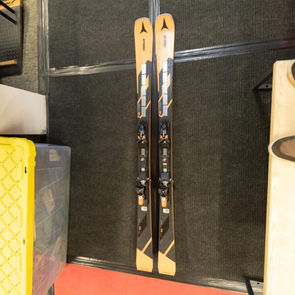 atomic redster q9.8 skis revoshock s + x 12 gw 2025 (demo)