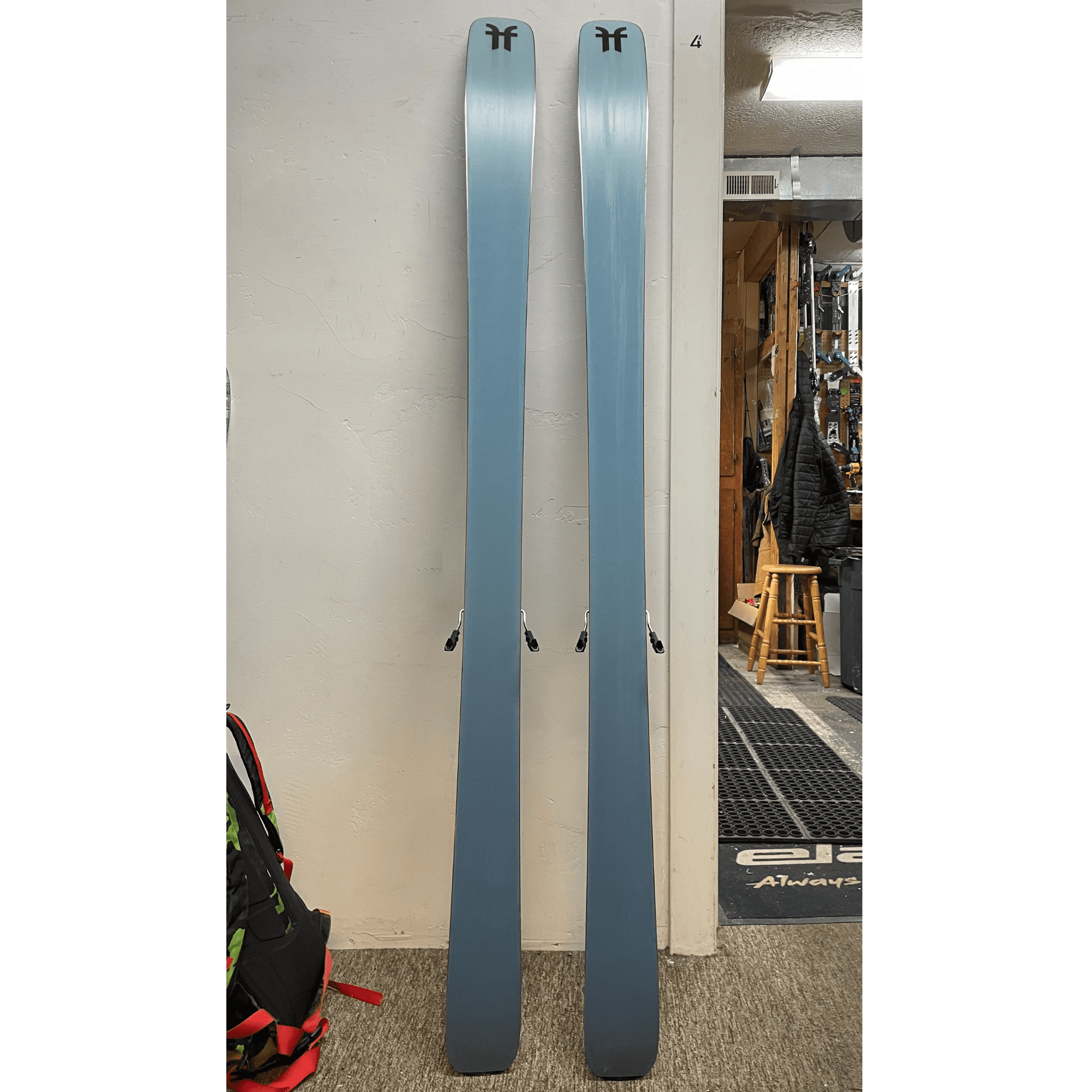 faction dancer 2 187 + salomon strive 13 (demo)